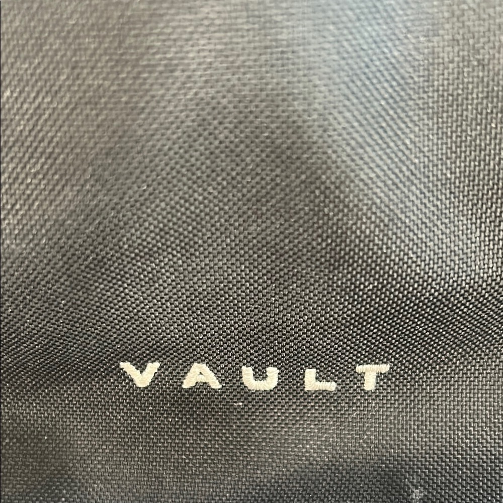 The North Face Vault Black Backpack - Picture 3 of 10